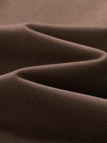 Tween Boy Long-Sleeved Crew Neck Sweatshirt Features A Skateboard Graphic, Offering Comfort, Style, And Versatility. Perfect For Spring And Autumn Wear, Suitable For School, Shopping, Street Style, And Vacations