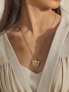 1pc Customized Metal Rhinestone Butterfly & Heart Necklace, Engraved Name Versatile Choker Necklace, Suitable For Daily Wear, Gift For Girlfriend, Mother, Friend, Family, Holiday, Anniversary, Birthday, Wedding