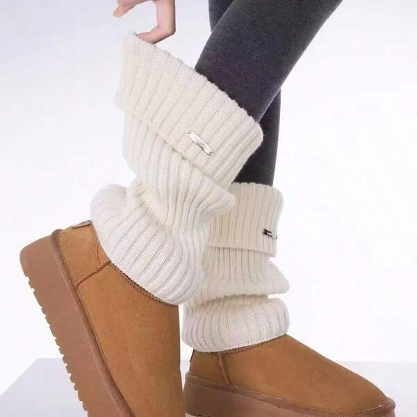 1 par de polainas casuais de malha acrílica de cor sólida com etiqueta de metal, estilo de rua versátil