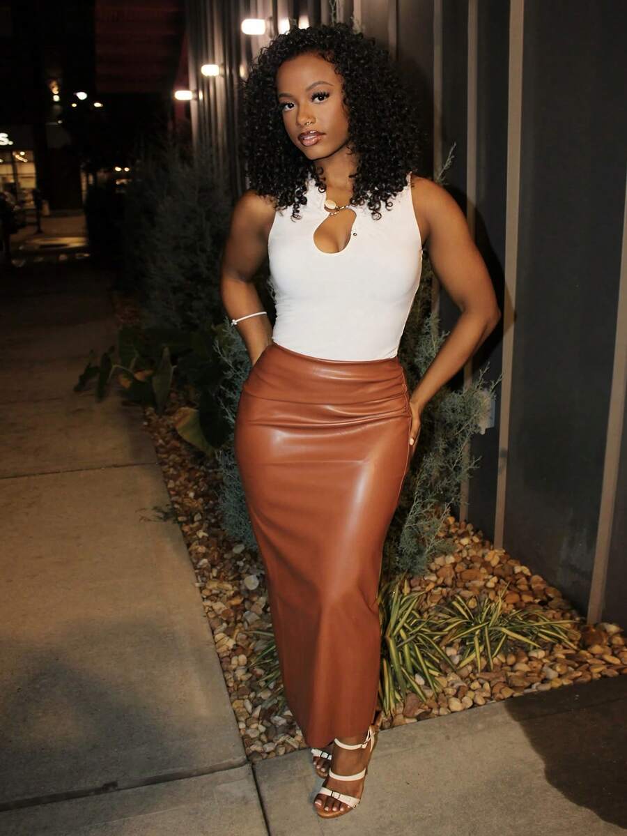 Steph T 1 件女式纯色 PU 皮革褶皱 A 字长裙 - 棕色 - 查看 1