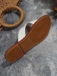 New Plus Size Women Comfortable Simple Round Toe Criss-Cross Flat Slide Sandals, Casual Fashion Open Toe Beach Slippers For Summer