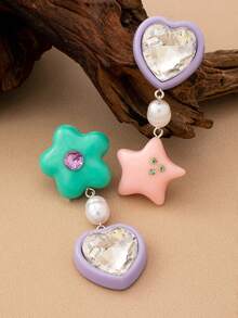 1 pereche de cercei asimetrici asimetrici drăguți de modă drăguț pentru femei, cu culoarea bomboanei