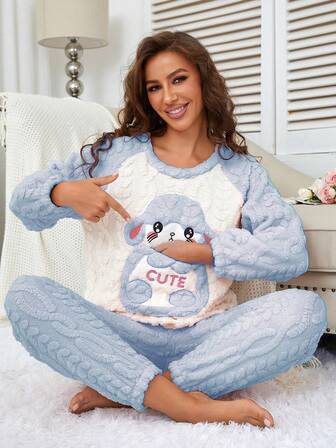 2 st. fluffiga pyjamasset i korallfleece för kvinnor, långärmad topp och byxor, tjock varm, blå kaninbroderi med fickor, söta avslappnade sovkläder för vinter, höstkläder, mysiga