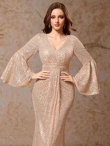 UNITHORSE فستان كوكتيل سهرة أنيق للمرأة ذو فتحة رقبة على شكل حرف V أكمام ناقوسية، مطرز برشات لامعة - لون شمبانيي - مشاهدة 8