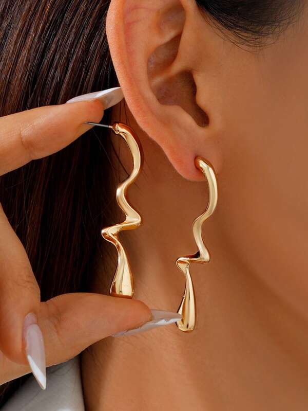 1 Pieces Avant-Garde Metallic Wavy Drip-Decorated Drop Earrings Suitable For Women Party & Streetwear