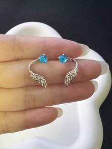 1 pieza Pendiente en forma de corazón con rosca, pendiente de oreja con diseño único, pendiente de lujo ligero para mujeres