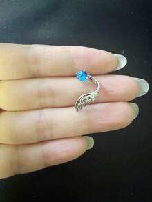 1 pieza Pendiente en forma de corazón con rosca, pendiente de oreja con diseño único, pendiente de lujo ligero para mujeres