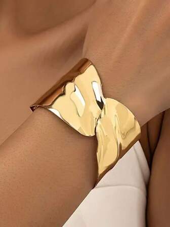 1pc Fashionable Gold-Plated Leaf Face Bracelet, Suitable For Women's Daily Wear