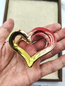 6pcs/4pcs/3pcs/2pcs/1pc New Metallic Dual-Tone Heart Shaped Hair Clips, Sweet Hairpin For Bun, Everyday Wear Cute Hair Accessories Winter Hair Clutch Elegant Claw Clips