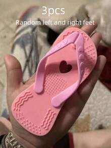 1 Slipper-Shaped Puppy Bite Toy (Suitable For Small Dogs And Puppies), Small Dog Toys Are Small, Used For Grinding Teeth, Cleaning Teeth, Playing And Companionship, Only Suitable For Pets, Bite-Resistant Toys, Pet Products, Pet Toys, Puppy Bite Toys, Slipper-Shaped Toys, Puppy Tooth Cleaning Toys, Shepherd Toys, Silicone Slipper Toys, Silicone Slipper Bite-Resistant Toys.