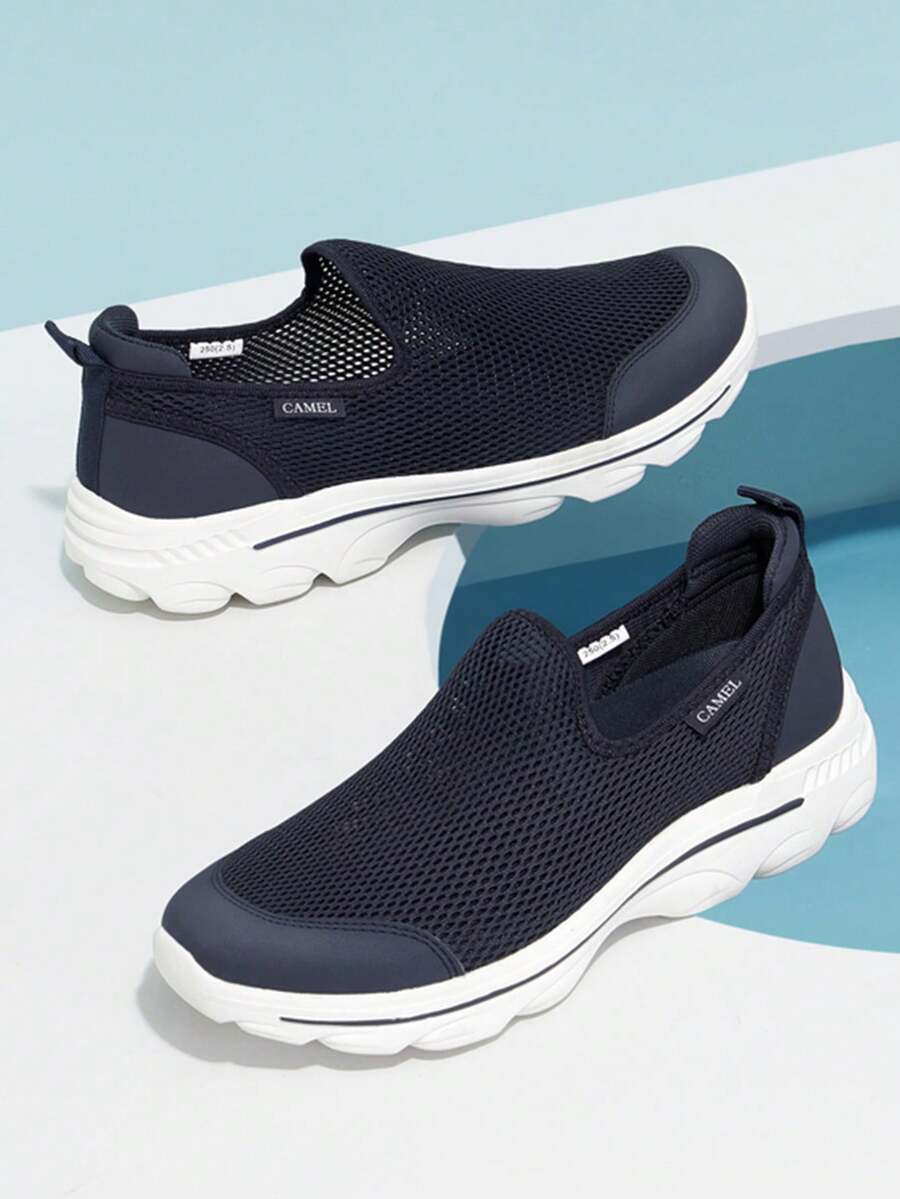 CAMEL CROWN 男士夏季运动网鞋男士跑步透气防滑一脚蹬休闲鞋 - 深藍 - 查看 1