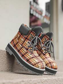 Nuevas botas de media caña de moda de otoño/invierno con estampado de pata de gallo clásico, botas de tobillo con cordones auténtico y suela gruesa para hombres