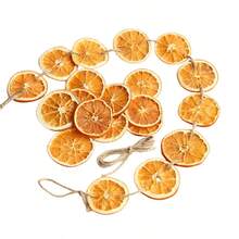 Rodajas de naranja secas naturales y reales, piñas, adecuadas para decoración del porche, decoración de escritorio de cosecha de otoño, decoración colgante de pared de Halloween, decoración de ventana del hogar para las cuatro estaciones, decoración navideña retro, diseño sin plumas, decoración interior de Halloween y Navidad, kit de material de bricolaje para colgante decorativo de campanas de viento, corona de puerta de granja de estilo rústico