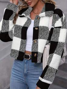 Women Casual Plaid Fuzzy Button Front Jacket For Daily Wear In Autumn/Winter Fall Cloth For Women  Warm And Fashionable, Yellow And White Plaid Faux Fur Cropped Jacket, Notch Lapel With Single-Breasted Buttons, Retro And Eye-Catching; Cropped Silhouette, Elongates Legs By Lifting The Waistline Material: Faux Fur Fabric, Soft And Fluffy, Excellent Warmth Retention; Comfortable And Skin-Friendly To Wear Fit: Loose And Slimming, Highly Inclusive Of Body Shapes, Hides Flesh And Fashionable - 黑色 - 查看 2