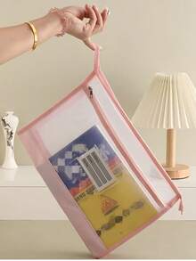 1 حقيبة يد شفافة كبيرة السعة مقاومة للماء، صندوق تخزين حقيبة مستحضرات التجميل الشفافة، حقيبة سفر متعددة الوظائف للنساء، حقيبة شاطئ، حافظة يد شفافة محمولة مقاومة للماء، حقيبة تخزين قابلة للتوسيع مع منظم داخلي، جيب ملف لاصق من PVC، حقيبة مكياج، لوازم مكتبية، ، رأس السنة، حفلة عروس، ذكرى، مناسبة للتخييم والسفر والمكتب والمنزل والمدرسة