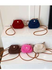 الحقيبة الصغيرة المائلة الجديدة من القطيفة عصرية وبسيطة. الحزام الكتفي غير قابل للتعديل. وهي مناسبة للتسوق والسفر. يمكن أن تستوعب بسهولة الضروريات اليومية. إنها عنصر متعدد الاستخدامات وأحد الموضة المفضلة. إنها مناسبة لمختلف الأنماط والمناسبات وتتمتع بقدرة تكيف قوية على الأنماط.