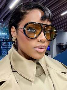 1副时尚眼镜，双梁大框蟾蜍眼镜，个性化百搭复古女式眼镜，适合日常穿搭、街头摄影、度假、旅行、海滩配饰，也是节日和生日送给女友的礼物。 - 茶色 - 查看 3