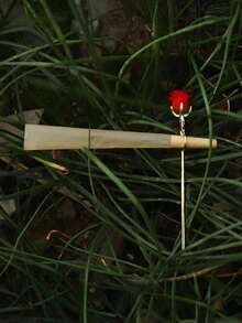 1pc Elegant Rose-Shaped Metal Cigarette Clip With Red Rose & Golden Leaves - Durable Metal Construction, Secure Cigarette Grip, Stylish Accessory For Cigarette Users