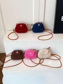 الحقيبة الصغيرة المائلة الجديدة من القطيفة عصرية وبسيطة. الحزام الكتفي غير قابل للتعديل. وهي مناسبة للتسوق والسفر. يمكن أن تستوعب بسهولة الضروريات اليومية. إنها عنصر متعدد الاستخدامات وأحد الموضة المفضلة. إنها مناسبة لمختلف الأنماط والمناسبات وتتمتع بقدرة تكيف قوية على الأنماط.