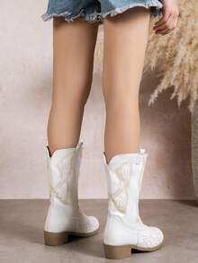 精美刺绣儿童秋冬靴，时尚休闲日常百搭学校派对儿童高跟靴