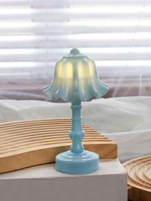 Đèn ngủ LED nhỏ cổ điển, phòng ngủ, đầu giường, ký túc xá, đèn trang trí tối giản mới lạ sáng tạo, đèn bàn nhỏ, đèn ngủ mini trang trí để bàn, đèn trang trí không gian mini hình hoa linh lan - Nhiều màu - Xem 16