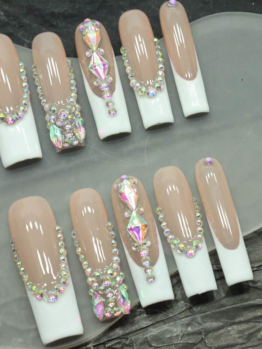 Christmas Nail 10 Pieces Of Pure Handmade Wearable False Nails, Long Ballet, Three-Dimensional Colored Diamonds, White French. Fully Covered And Reusable, Suitable For Parties, Music Festivals, And Other Events, It Is The First Choice For Girls And Women To Give Gifts, New Year's Nail, Halloween Nail. - 彩色 - 查看 1
