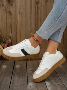 女士新款轻便白色运动鞋，百搭休闲运动跑步鞋，防滑平底，春秋季 - 黑與白 - 查看 5