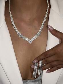 Brilliant & Elegant Geometric Design Luxury V-Shaped Personalized Fashion Full Rhinestone Inlaid Necklace & Earrings Bridal Jewelry Set, Perfect Match For Weddings, Parties, Galas