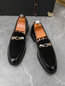 Men's Casual Shoes Fashion Velvet Patent Leather Loafers Classic Gold Buckle Business Party Shoes Please Order One Size Up As It Runs Small. - 黑色 - 查看 2