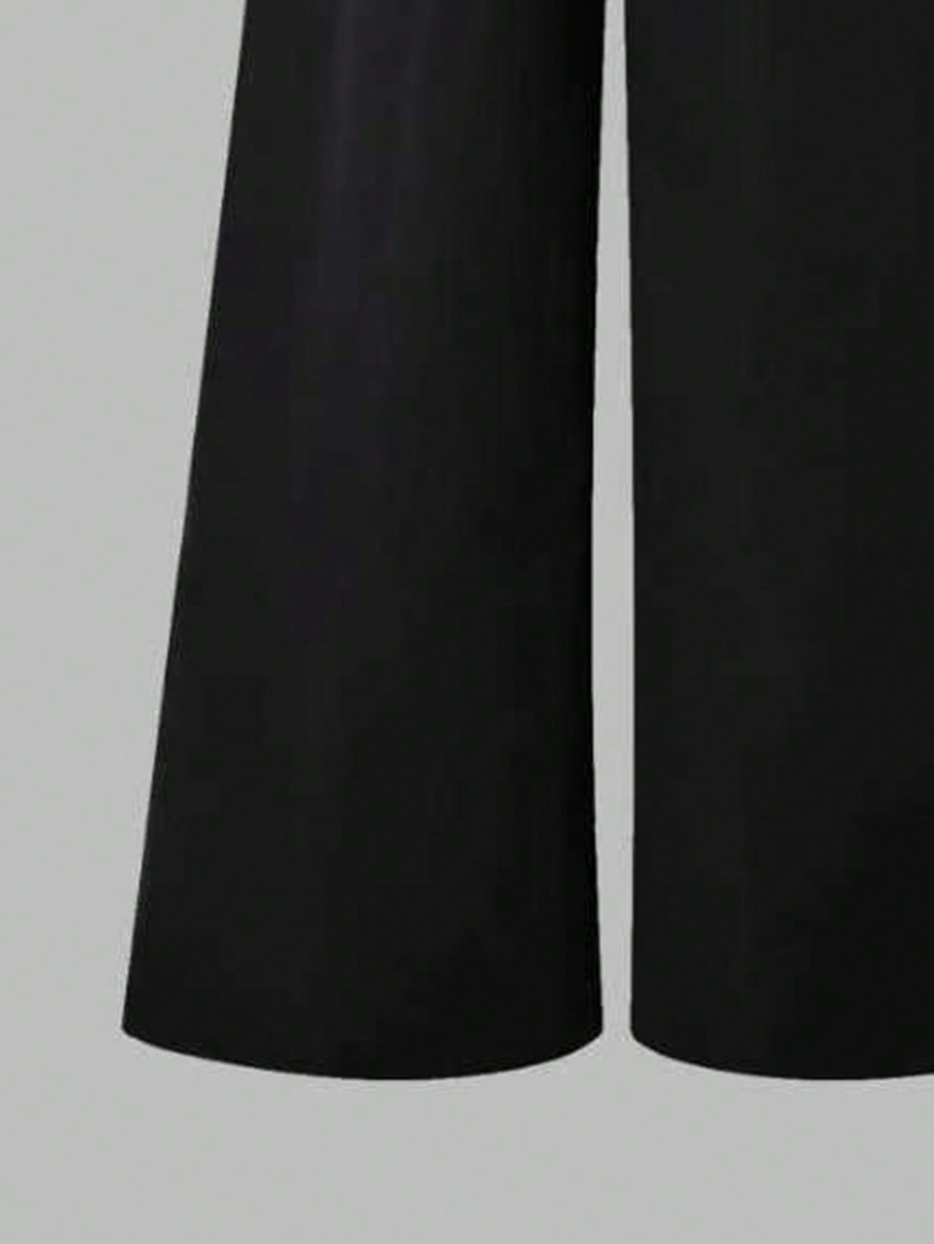 بنطلون رمادي واسع الساق مع شريط دانتيل وفيونكة، أن...