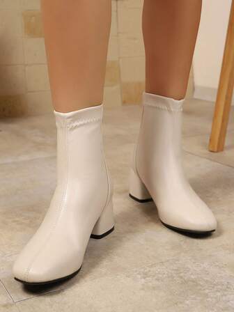 Stövlar för kvinnor, ankelstövlar, skor för kvinnor, bröllopsskor, klackstövlar, vinterstövlar med grov klack och platå i svart, moderiktiga högklackade stövlar för damer med bekväm sula, casual pull-on-skor för kallt väder, basplagg för hela säsongen, Halloween