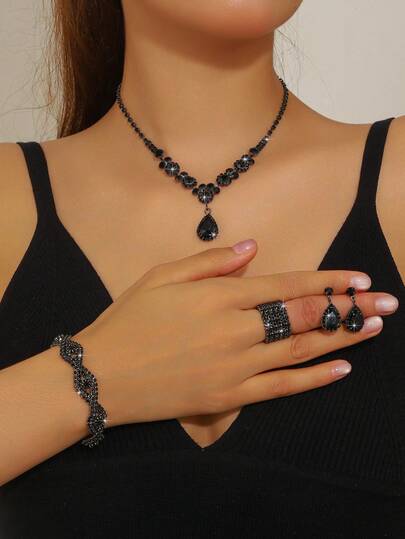 5pcs/Set Fashionable Black Jewelry Set - Necklace, Earrings, Bracelet, Elastic Ring