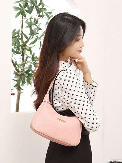 1 Piece Of Girls' Fashionable Underarm Crossbody Bag, Five Colors Optional, Solid Color, Comfortable And Exquisite Small Hardware Decoration, Exquisite Baguette Bag, Ideal Choice For Gift Giving