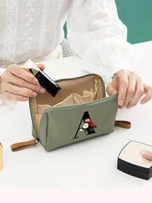 Geantă cosmetică elegantă cu monogramă, geantă de toaletă portabilă pentru femei, geantă de ruj, portofel pentru monede, geantă de depozitare pliabilă ușoară, geantă cosmetică, geantă de călătorie, geantă de depozitare portabilă, capacitate mare, cu mâner, multifuncțională, poliester durabil cu închidere cu fermoar, lavabilă la mașină, potrivită pentru naveta zilnică, călătorii de afaceri, vacanțe, poate fi oferită prietenilor, membrilor familiei ca un cadou grijuliu, cadouri de Crăciun, Halloween.