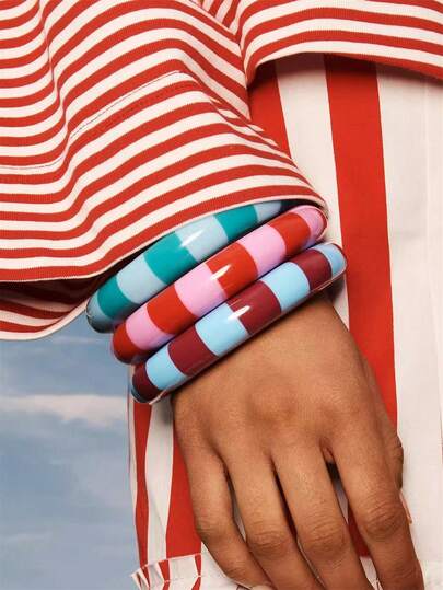 1 pieza Brazalete de resina a rayas de colores, joyería apilable de moda y encantadora para mujeres