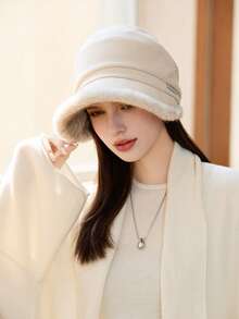 1pc Women's New Autumn/Winter Velvet Trim Metal Decor Baseball Cap, Elegant Lady Style Wide Brim Bucket Hat, Breathable Lightweight Warm, Washable, Suitable For Casual Outings In Fall/Winter