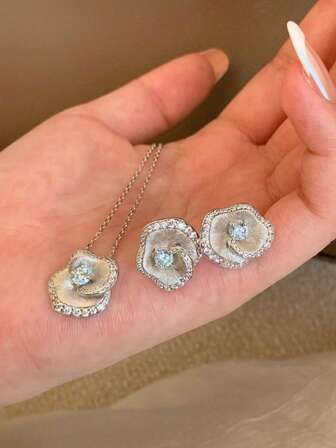 2 adet/takım (Tek Tek Seçilebilir) Lüks, Üst Düzey Antik Dokulu Yaban Elması Çiçeği Kolye ve Küpeler, Yapay Elmaslar, Zarif Vintage Tarzı Takı Seti, Kadınların Günlük, Festival, Parti Giyimi, Kız Arkadaş/Eş İçin Hediye Olarak Uygundur