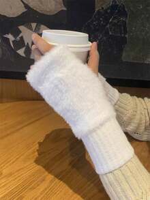 2双新款女士水貂绒半指手套，柔软温暖，奢华纯色毛绒针织露指手套，冬季