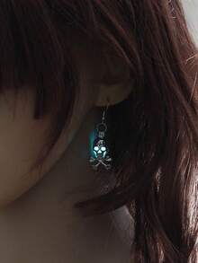 1 Pair Halloween Hip Hop Skull Glow In The Dark Earrings, Suitable For Women's Daily, Party And Festival Celebrations (Glows After Absorbing Light, Won't Glow Without Absorbing Light)