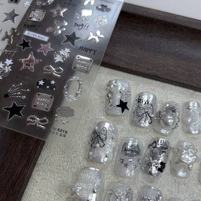 1张金属美甲贴纸，DIY手工美甲贴花，图案包括星星、月亮、苹果、五角星、涂鸦、可爱猫咪，甜辣Y2K风格美甲用品