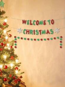 Ensemble de décorations de Noël, bannière murale avec lettres de Noël, flocons de neige et drapeaux. Décoration créative pour l'ambiance festive de Noël
