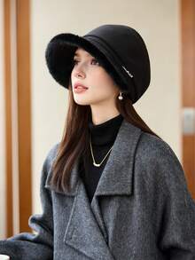 1pc Women's New Autumn/Winter Velvet Trim Metal Decor Baseball Cap, Elegant Lady Style Wide Brim Bucket Hat, Breathable Lightweight Warm, Washable, Suitable For Casual Outings In Fall/Winter