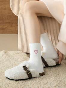 1双女士保暖防滑袜，圣诞节和情人节礼物，毛绒拖鞋袜，带蝴蝶结装饰，舒适透气，颜色随机，秋冬季保暖舒适，也适合作为返校礼物