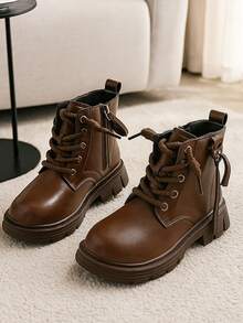 1 Pair Western Style Children's Boots, High-Quality PU Material, Solid Brown Color, Simple & Stylish, Suitable For Boys & Girls Aged 3-15, Soft Lining, Side Zipper Design For Easy On/Off, Thick Sole, Durable, Suitable For Daily Wear, Outings, Parties, Autumn/Winter New Arrival