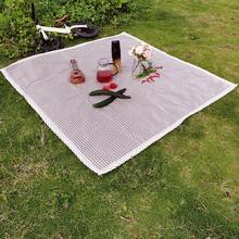 1 szt. mata piknikowa w kratę z koronkową lamówką, powlekana poliuretanem, odporna na olej i wodę, koc plażowy, prosty i elegancki