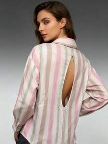 Camisa Elegante de Mulher JOVI SHEEN com Listras Arco-Íris de Dopamina, Camisa Casual de Mulher com Design Decotado nas Costas, Camisa de Mulher com Listras, Gola de Botão e Manga Longa, Camisa de Escritório para Mulher, Camisa Feminina Adequada para Férias de Outono