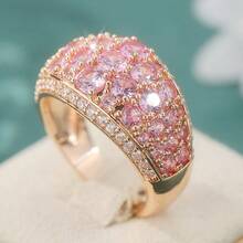 Anillo de banda ancha con micro pavé de lujo con circonita cúbica sintética rosa brillante, anillo de dedo para mujer chapado en oro rosa, joyería nupcial para compromiso, baile de graduación y fiesta de boda