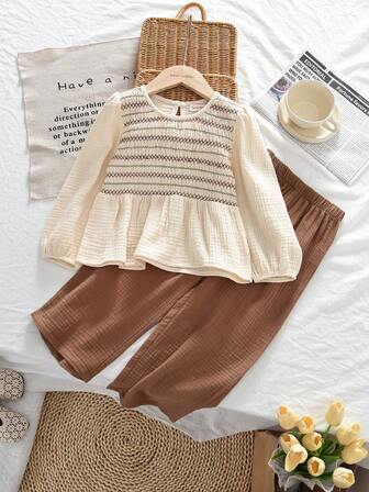 小女孩纯棉长袖圆领粗线上衣和棕色休闲裤两件套秋季或春季服装 3 至 7 岁