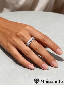 1 Stück S925 Sterling Silber 0,6 Karat Runder Moissanit Luxus Hauptstein mit vollständig eingefasstem Design und mehrschichtigen Akzentsteinen, Unisex Hochzeitsring, geeignet für Hochzeiten und andere Anlässe