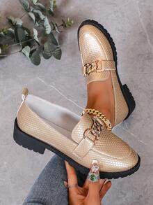 Mocasines de mujer con decoración de cadena, zapatos planos slip-on, estilo británico, nueva llegada de otoño 2025 para mujer, estilo universitario, moda elegante, cómodos y casuales, adecuados para faldas y uso en el campus